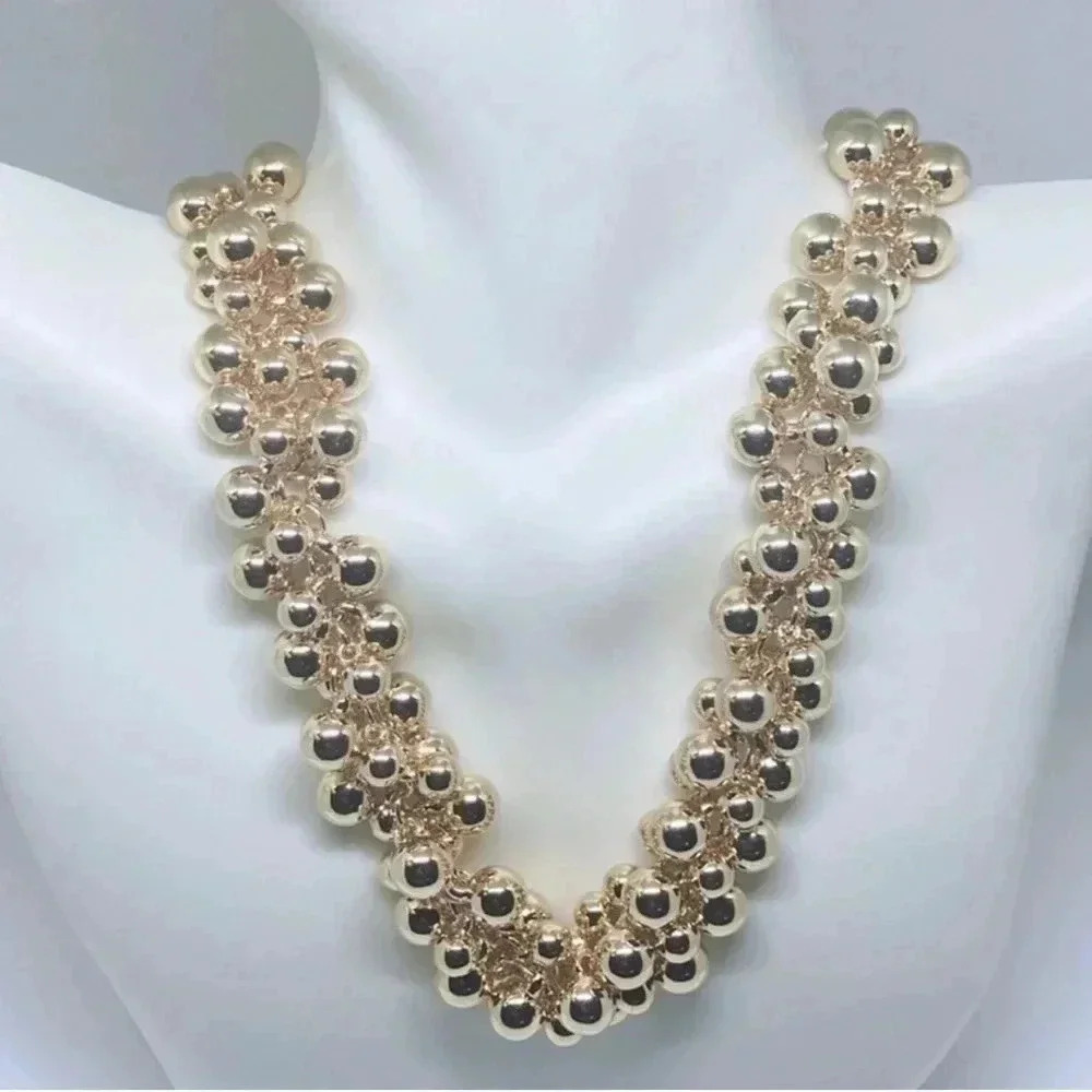 PLASTIC Beads Necklace - Picture 3 of 5